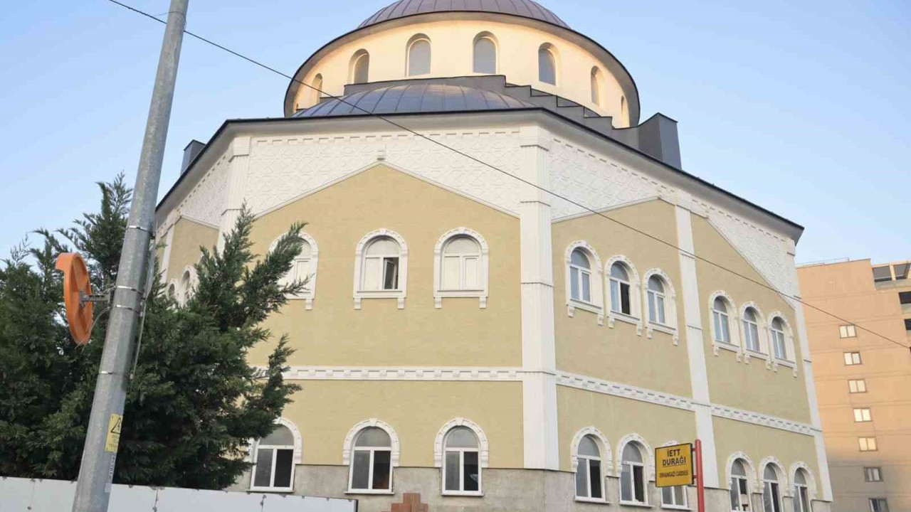 Esenyurt’ta yarım kalan ibadethaneler tamamlanıyor
