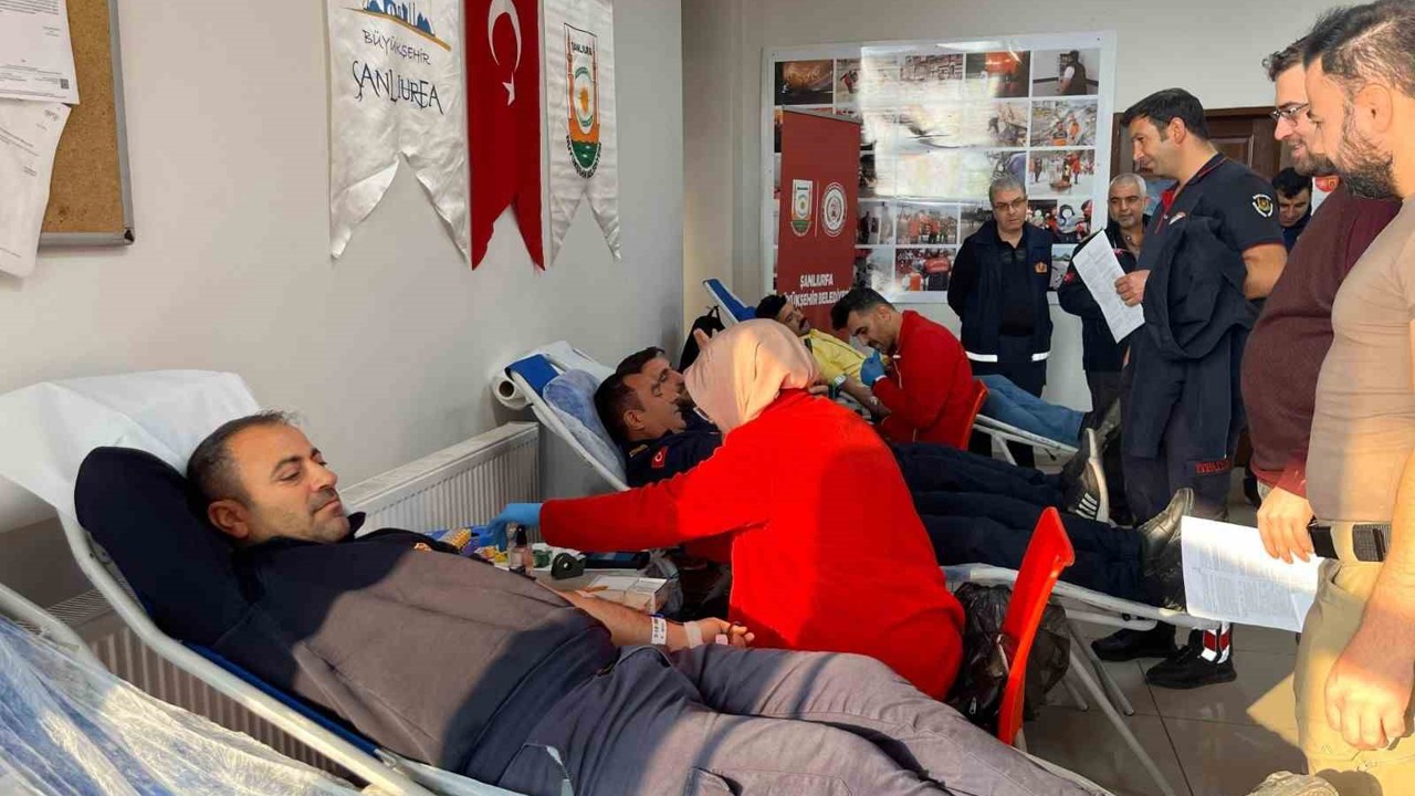 Şanlıurfa İtfaiyesi’nden kan bağışı
