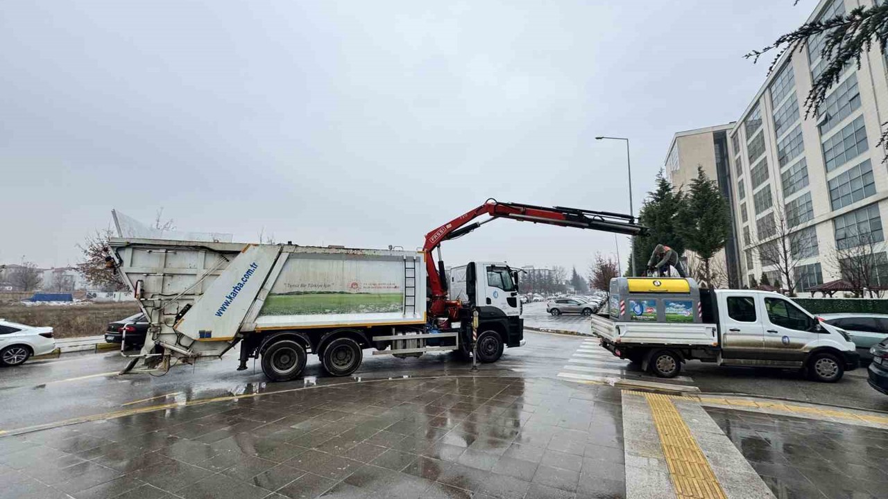 Çorum’da yeni çöp konteynerleri yerleştirilmeye başlandı
