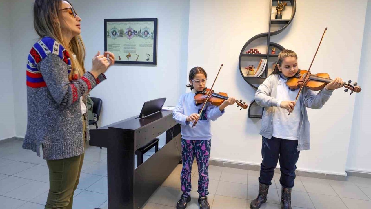 Ümraniye Müzik Akademisi eğitimlerine aralıksız devam ediyor
