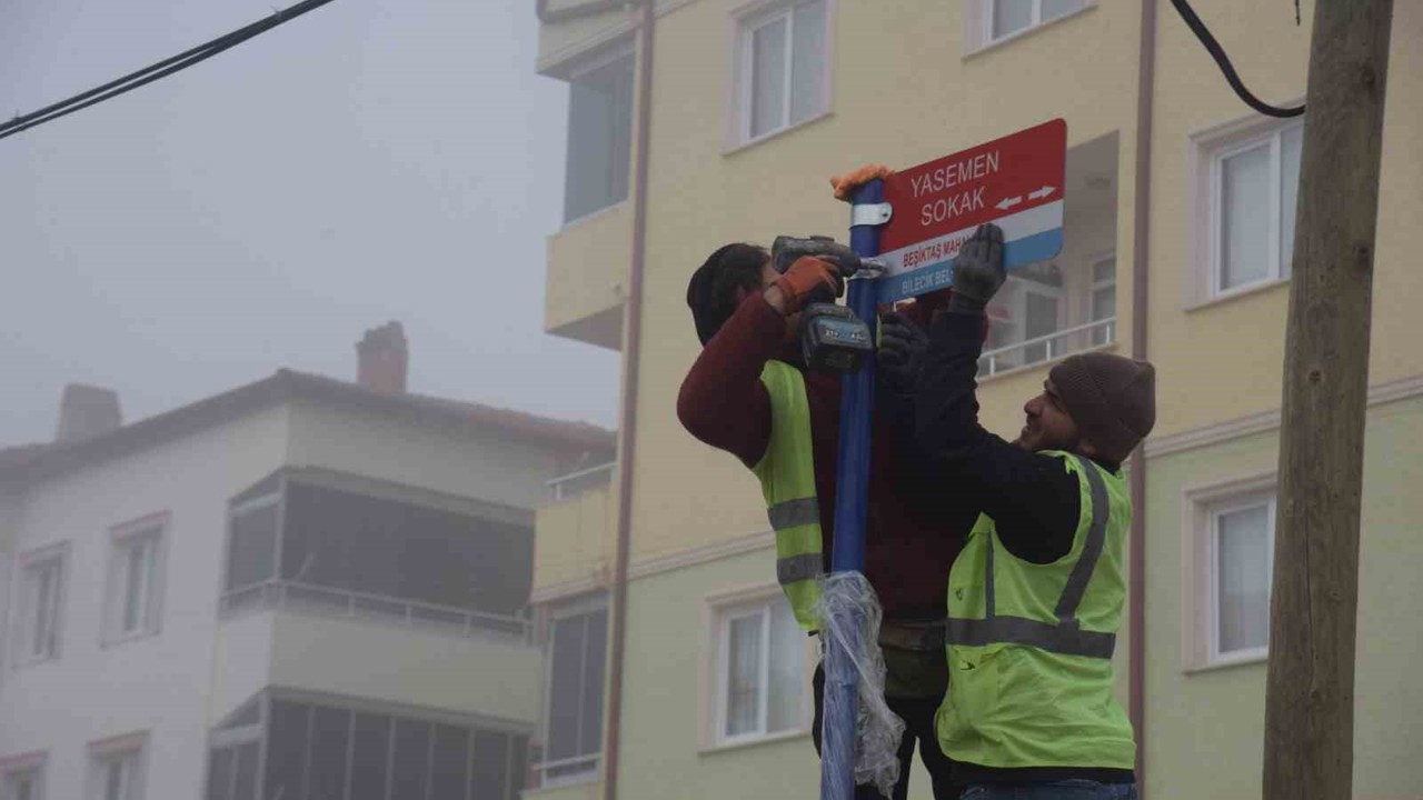 Bilecik’te cadde ve sokak tabelaları yenileniyor
