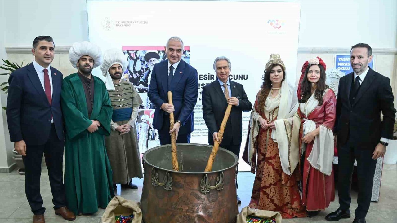 Ankara’da "Yaşayan Miras Okulu" açıldı, Bakan Ersoy bu okulun yaygınlaştırılacağını duyurdu
