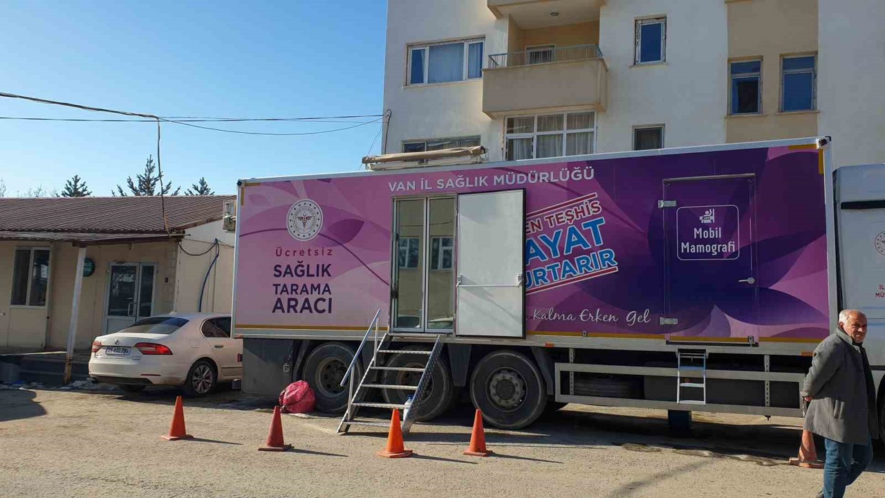 Mobil kanser tarama aracı Başkale’de
