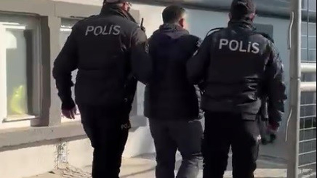 ’Karşılıksız çek’ firarisi Konak’ta yakalandı
