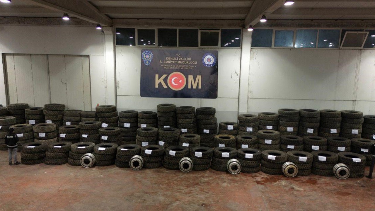 Denizli’de piyasa değeri 3 milyon TL olan kaçak mala el konuldu
