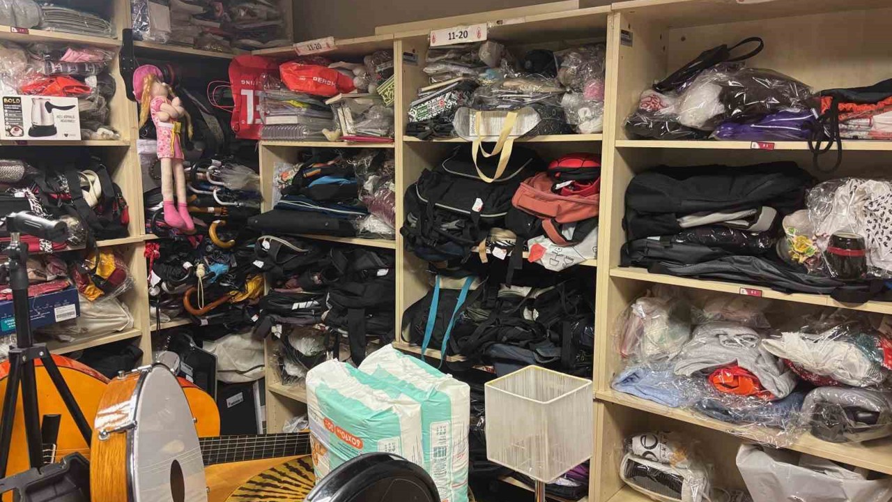 İstanbul’da toplu taşımada unutulan eşyalar arasında bisiklet, merdiven, ütü bile var
