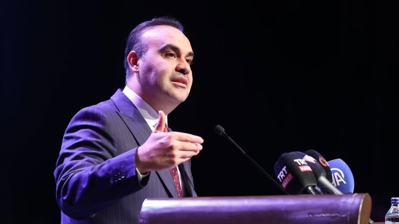 Bakan Kacır: "Kardeş Libya halkına ve hükümetine taziyelerimi sunuyorum"
