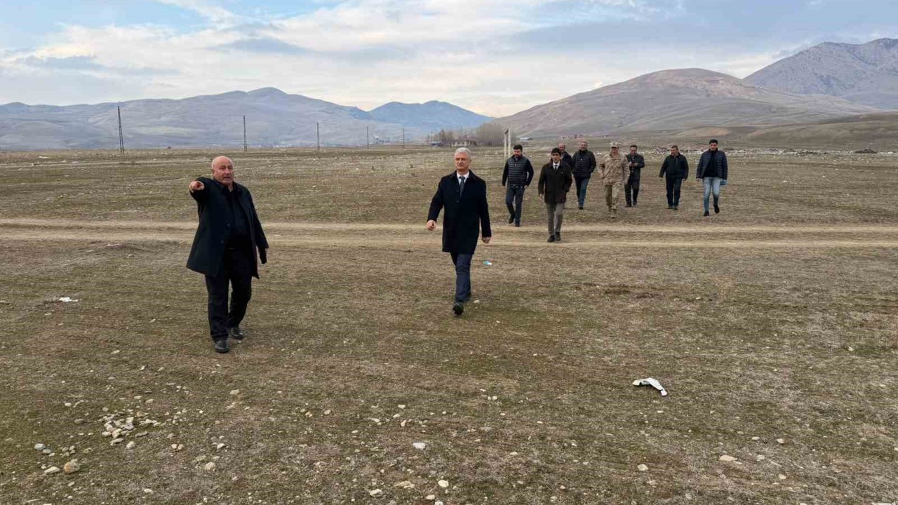 Yaygın beldesine sentetik çim yüzeyli futbol sahası yapılacak
