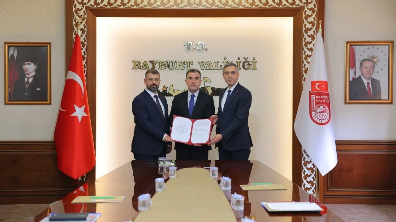 Bayburt’ta ortaokul öğrencilerine skolyoz taraması yapılacak
