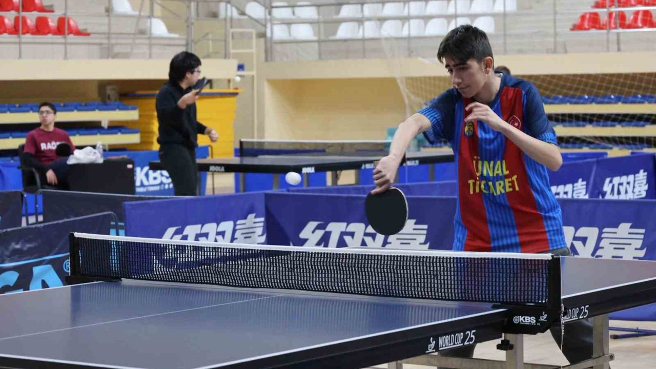 Masa Tenisi Gençler İl Birinciliği Müsabakaları sona erdi
