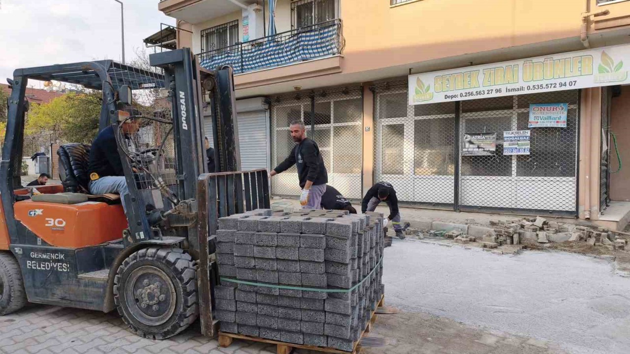 Germencik’te belediye ekiplerinin çalışmaları devam ediyor
