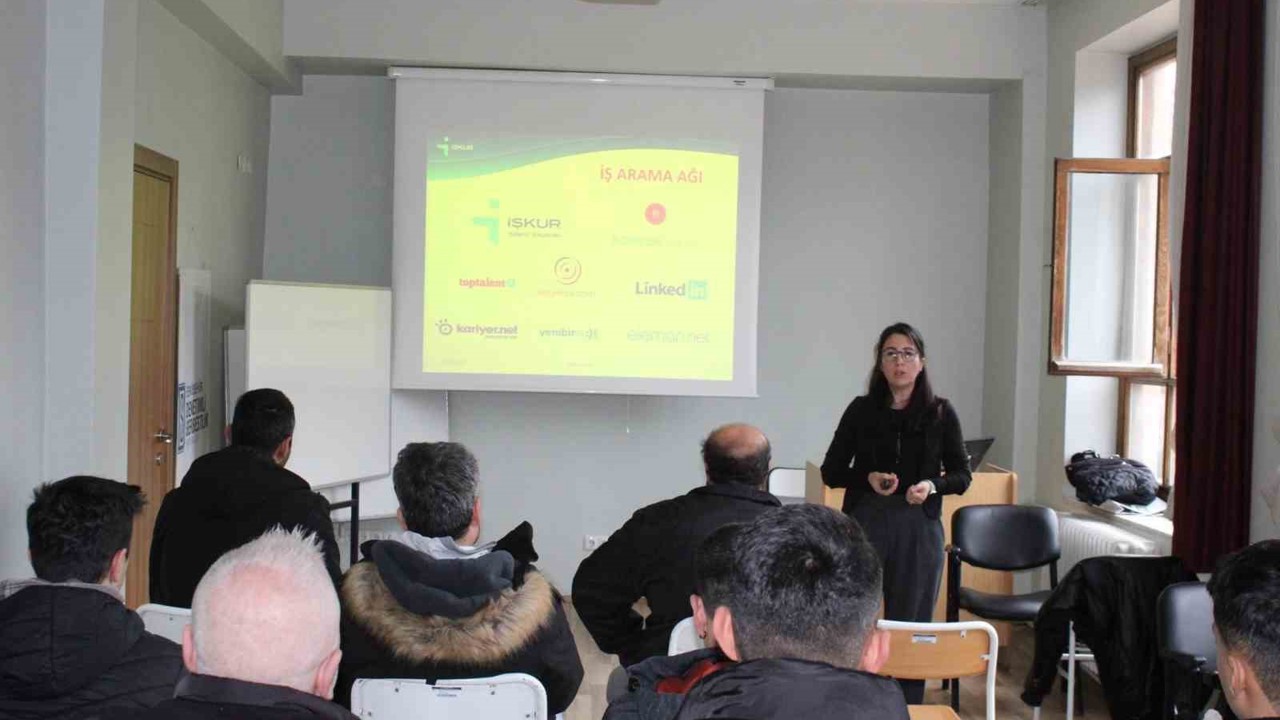 Yükümlüler özgeçmiş hazırlamayı ve mülakat tekniklerini öğrendi
