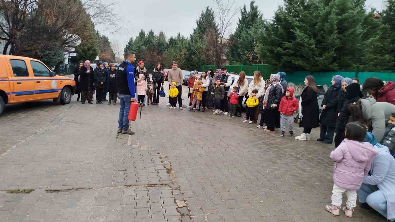 AFAD’dan özel eğitim ve rehabilitasyon merkezinde tatbikat
