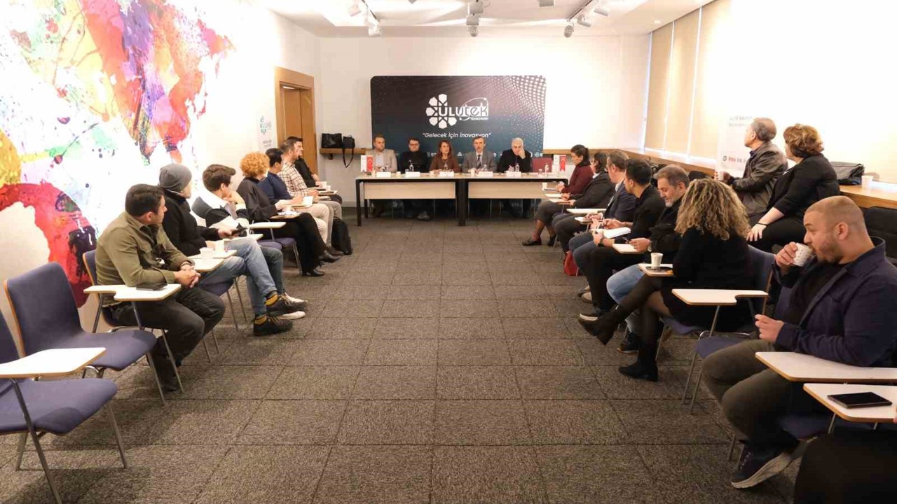 Teknoloji Sahnesi’nde akıllı şehircilik konuşuldu
