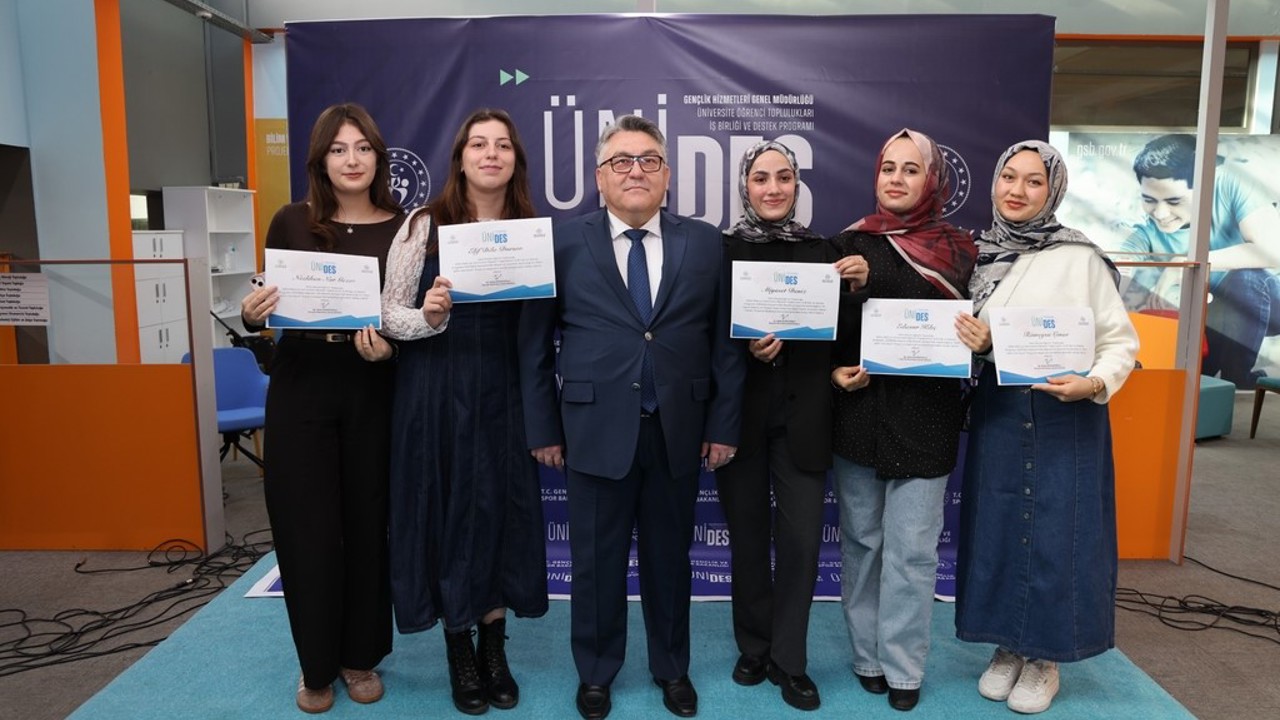BEUN Öğrenci Topluluklarının ÜNİDES başarısı sertifika töreniyle taçlandırıldı
