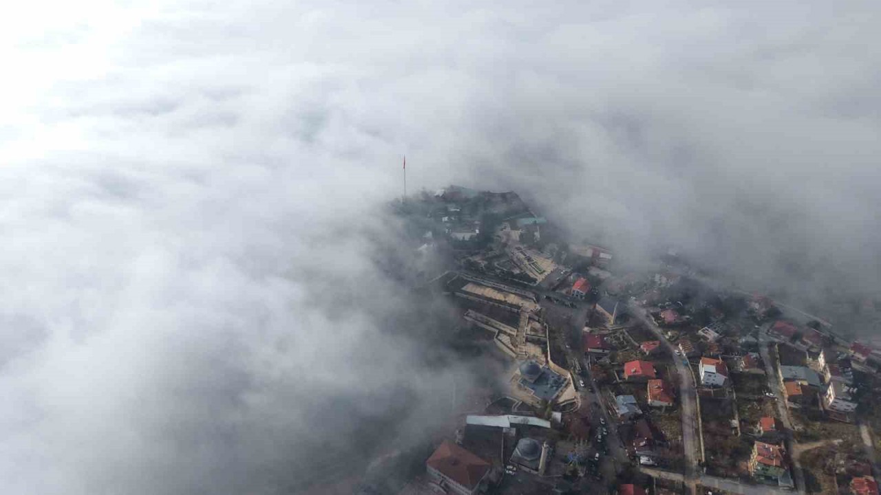 Sis perdesi altındaki Elazığ drone ile görüntülendi
