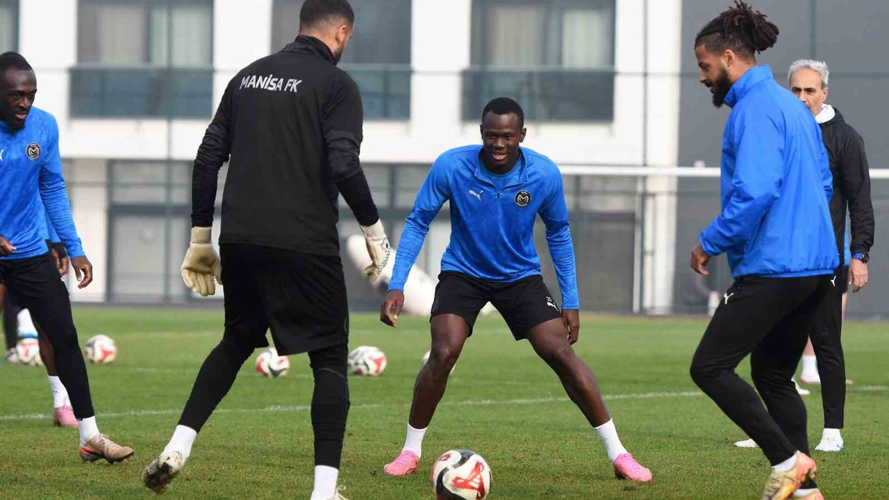 Manisa FK, Sakaryaspor maçı hazırlıklarını tamamladı

