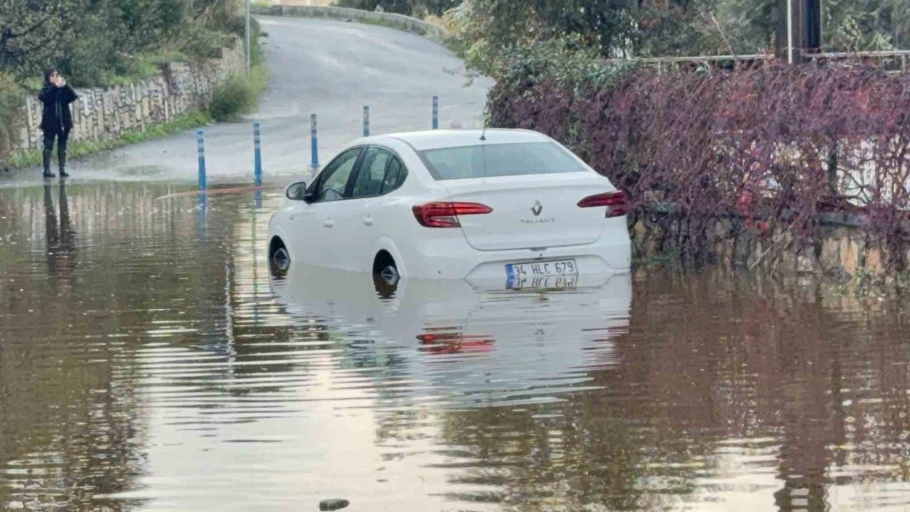Bodrum’da sel sonrası yaralar sarılıyor
