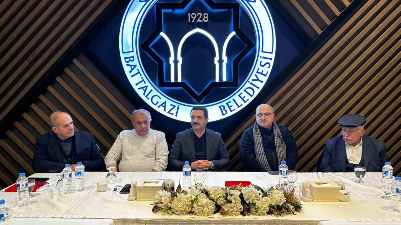 Başkan Taşkın’dan muhtarlarla istişare toplantısı
