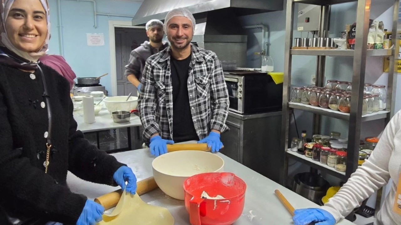 Bu kez öğreten değil, öğrenen oldular
