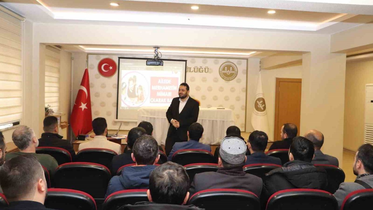 Sivas’ta "baba okulu" semineri başladı
