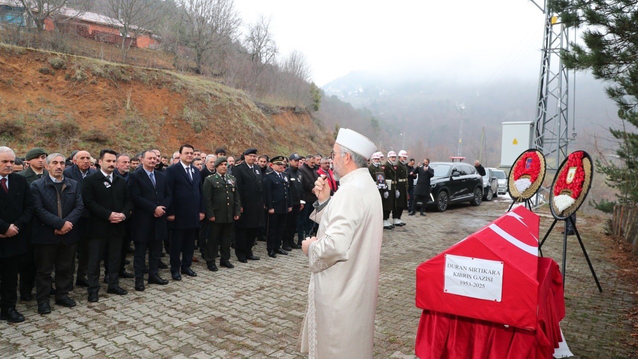 Kıbrıs Gazisi Duran Sırtıkara son yolculuğuna uğurlandı
