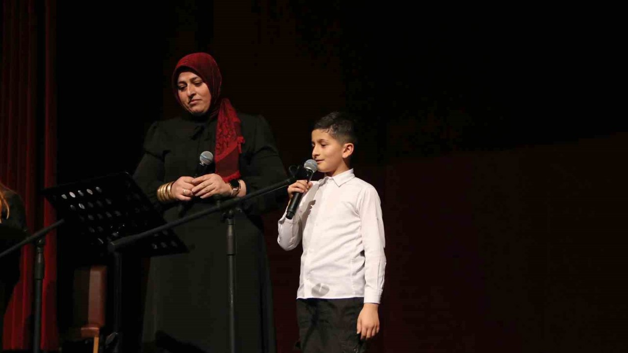 Bakiler’in şiirleri öğrenci ve velilerin sesiyle hayat buldu
