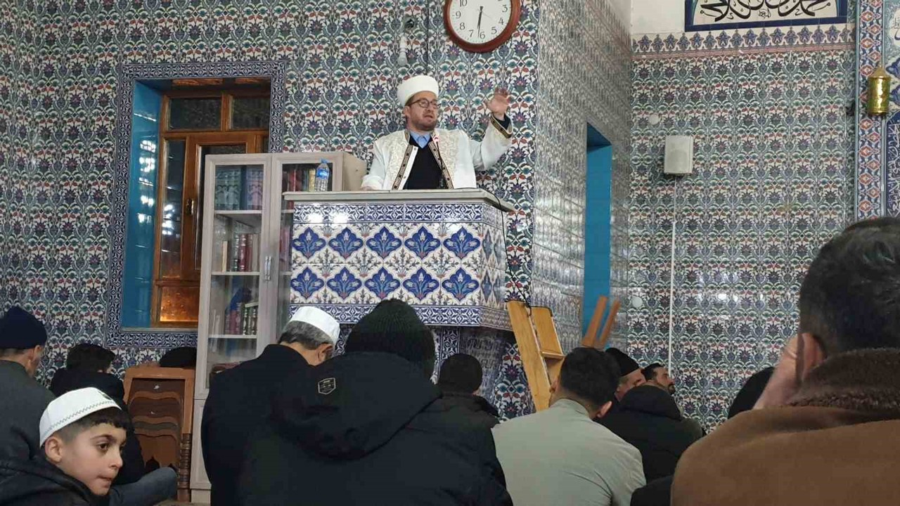 Başkale’de Regaip Kandili dualarla idrak edildi
