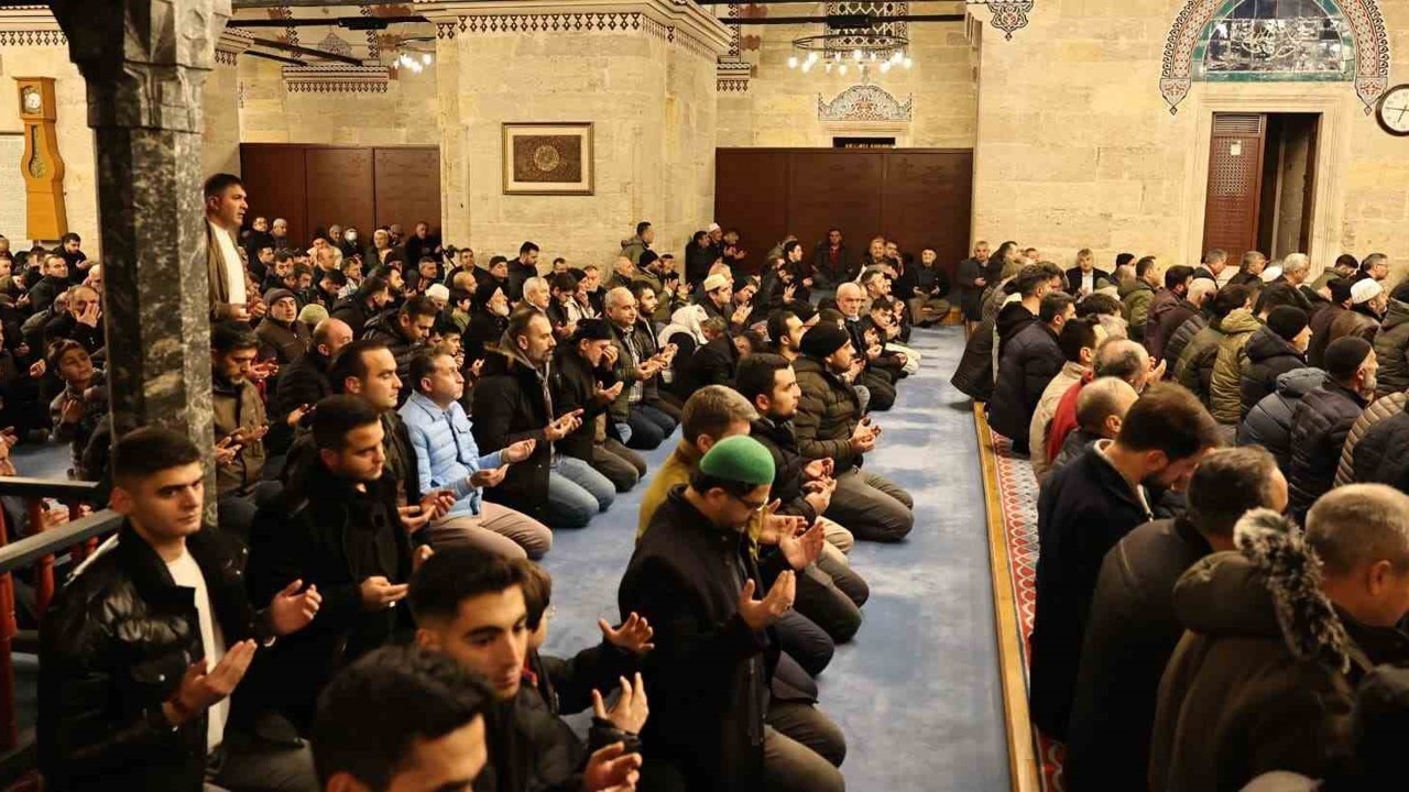 Amasya’da Regaip Kandili idrak edildi
