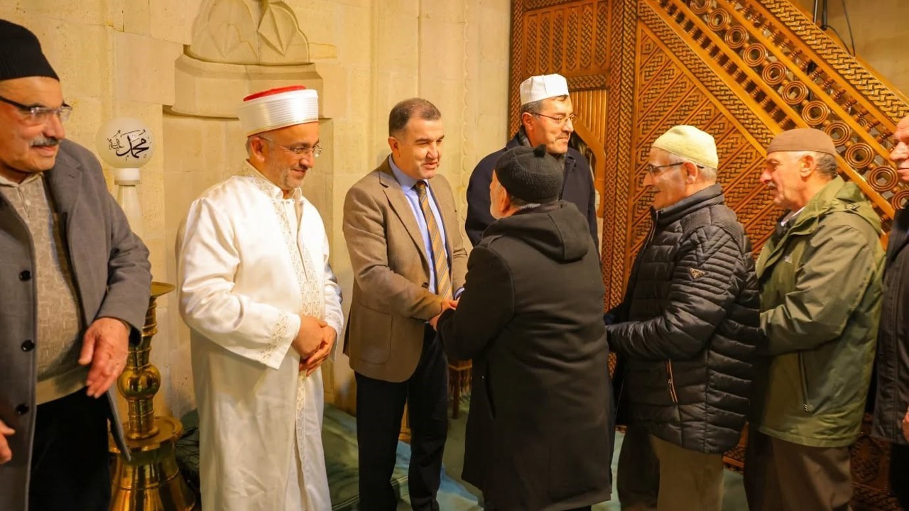 Bayburt’ta gönüller Regaip Kandilinde birleşti
