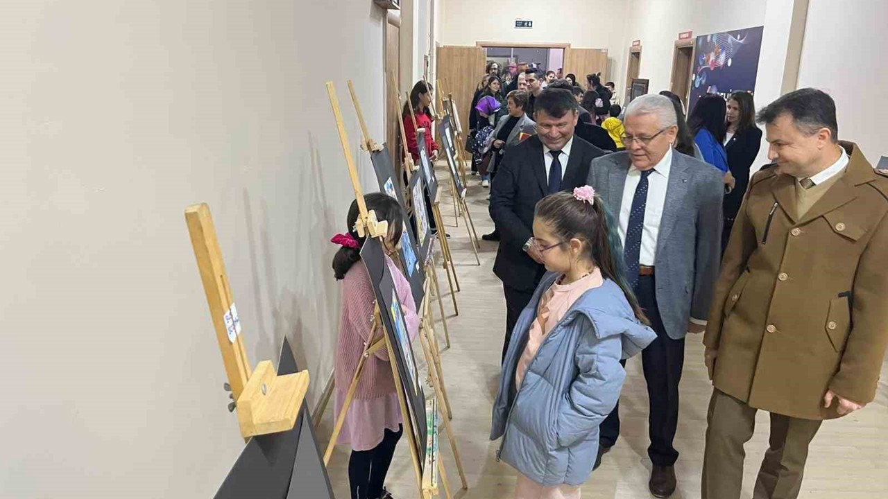 Alaşehirli öğrencilerden Filistin’e duygu dolu şiirlerle destek
