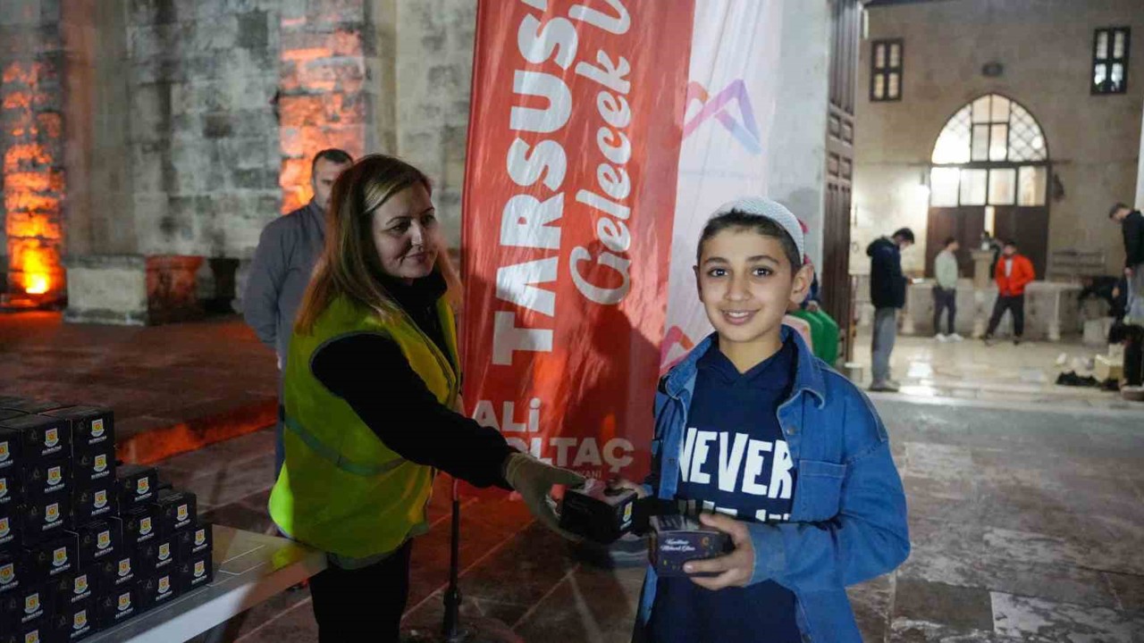 Tarsus’ta Regaib Kandili dayanışmayla karşılandı
