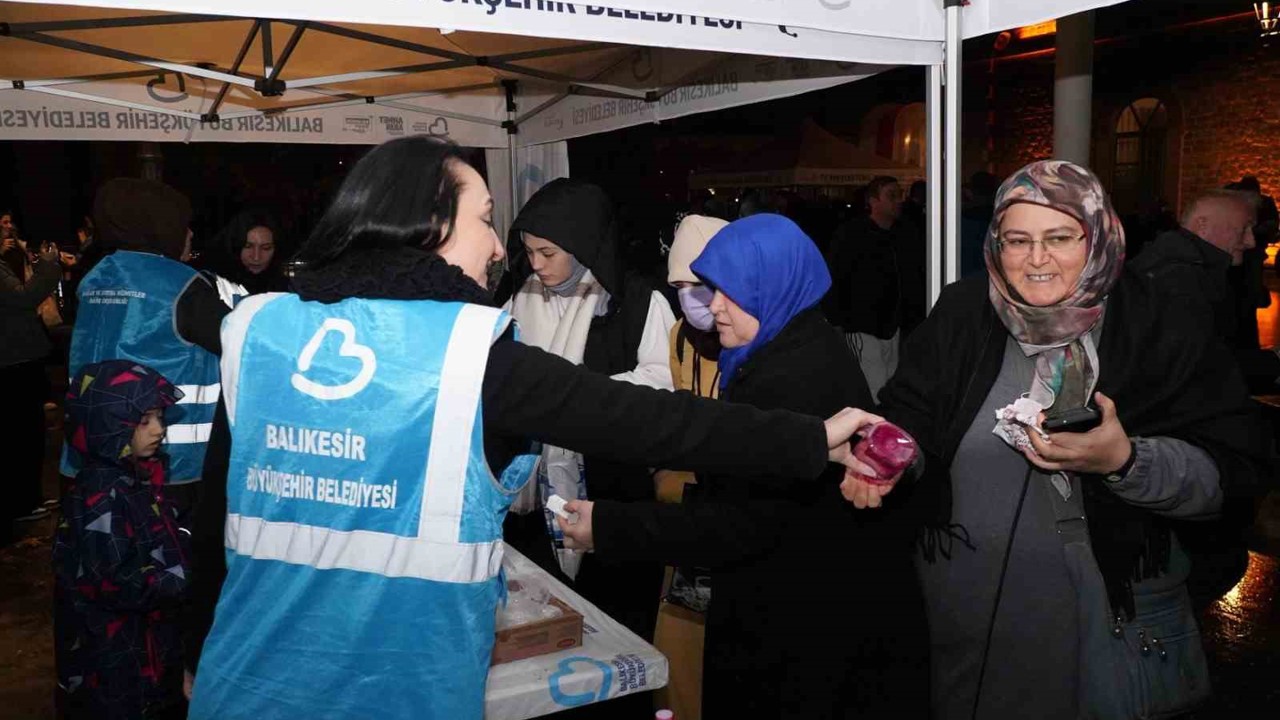 Balıkesir Büyükşehirden 20 ilçede kandil ikramı
