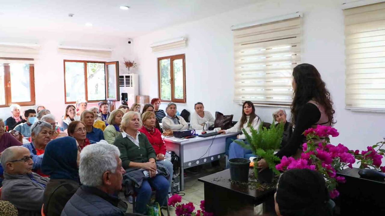 Büyükşehir Belediyesinden, yaş almış bireylere evde çiçek yetiştiriciliği eğitimi
