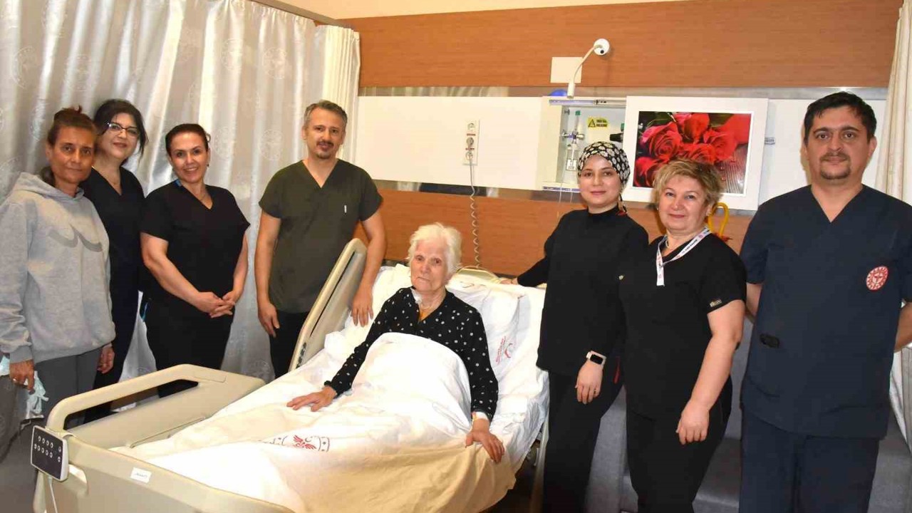 Çanakkale’de 90 yaşındaki hasta Koroner By-Pass ameliyatıyla hayata tutundu
