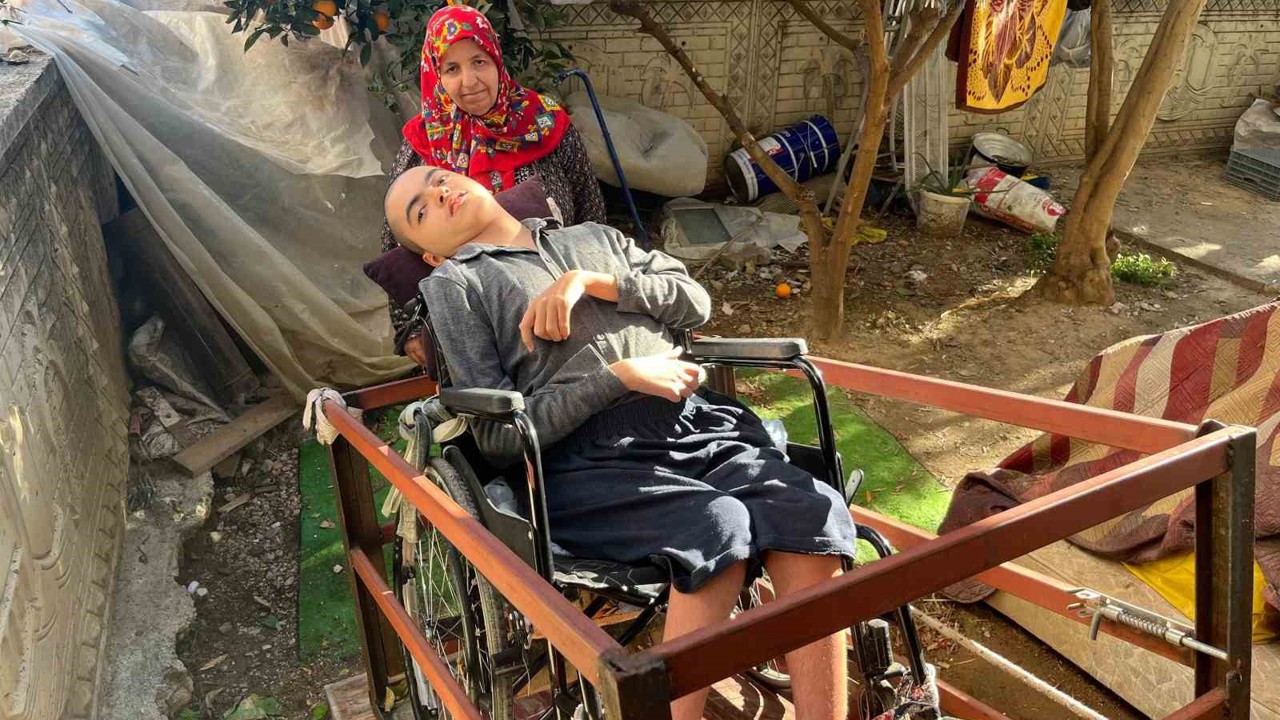 İlkel teleferikle okula gidebilen engelli Tunahan için Türkiye seferber oldu
