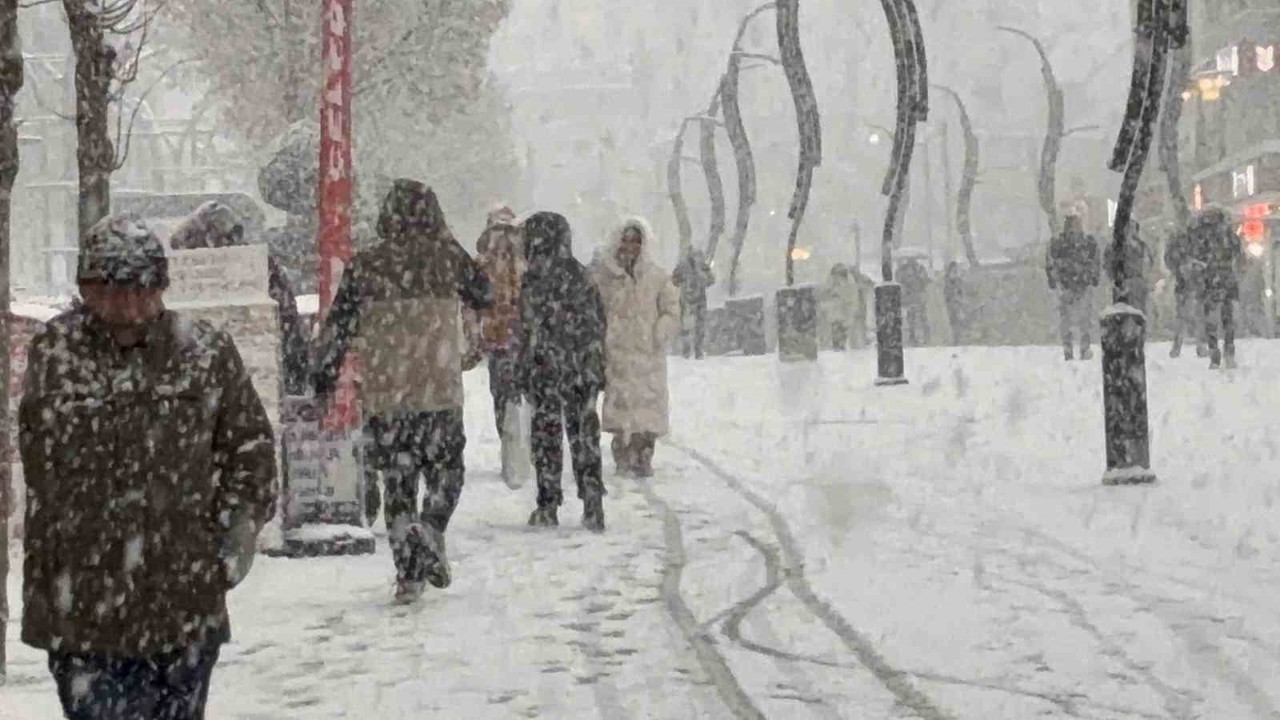 Bolu Valiliğinden "yoğun kar" uyarısı: 20 santimi aşacak
