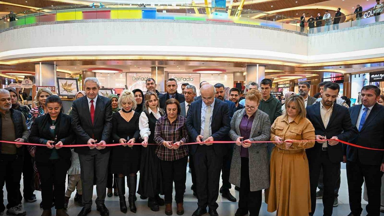 Hasat sergisi sanat severlerle buluştu
