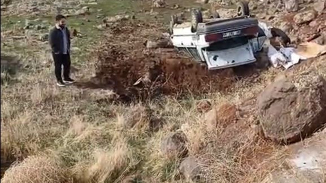 Siverek’te otomobil köprüden uçtu, sürücü yaralandı
