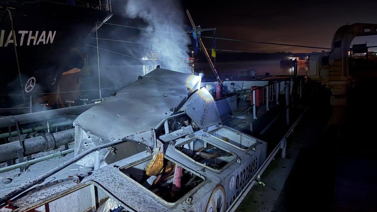 Ukrayna: "Rusya’nın gece düzenlediği saldırılar Slovakya, Palau ve Liberya bayraklı gemilere zarar verdi"
