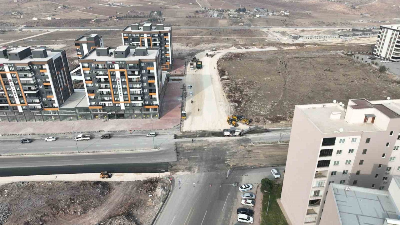 Büyükşehir’den trafiği rahatlatan yol çalışması
