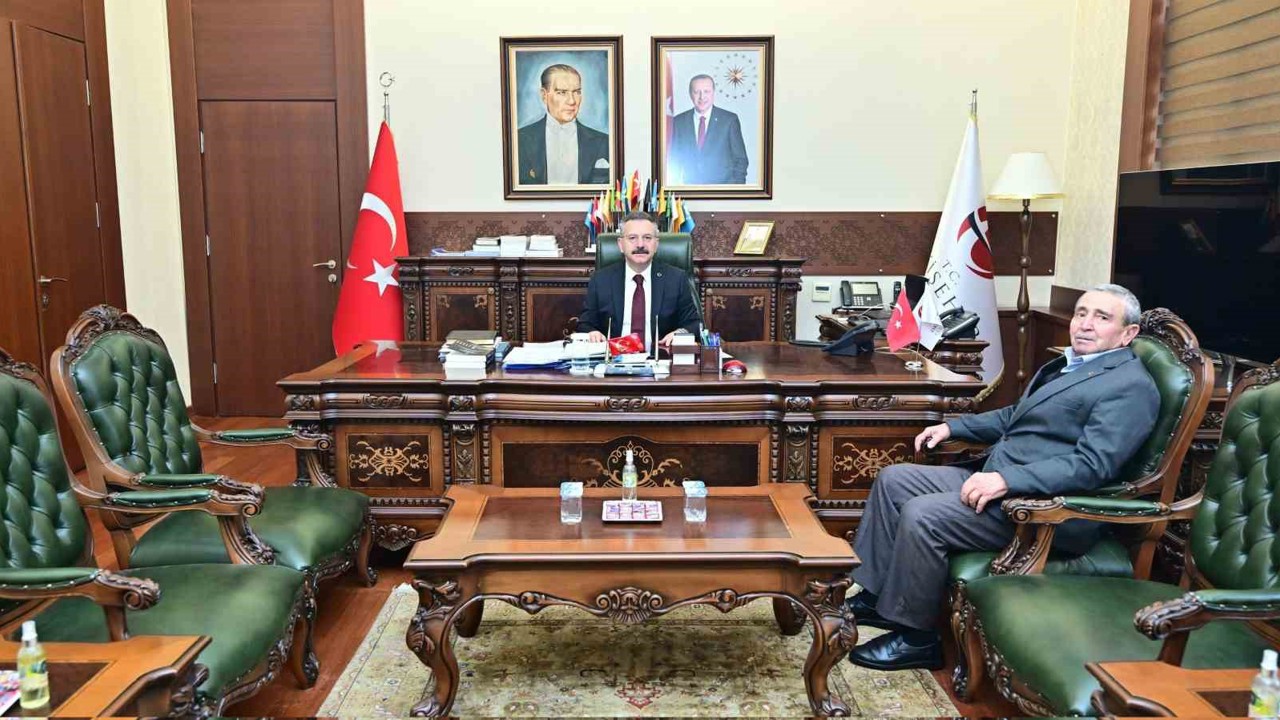 Şehit babasından Vali Aksoy’a ziyaret
