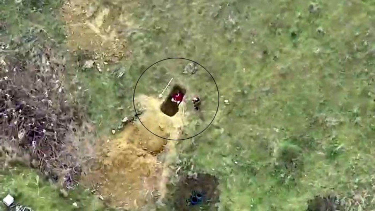 Büyükçekmece’de kaçak kazı yapan 2 kişi polis dronuyla yakalandı
