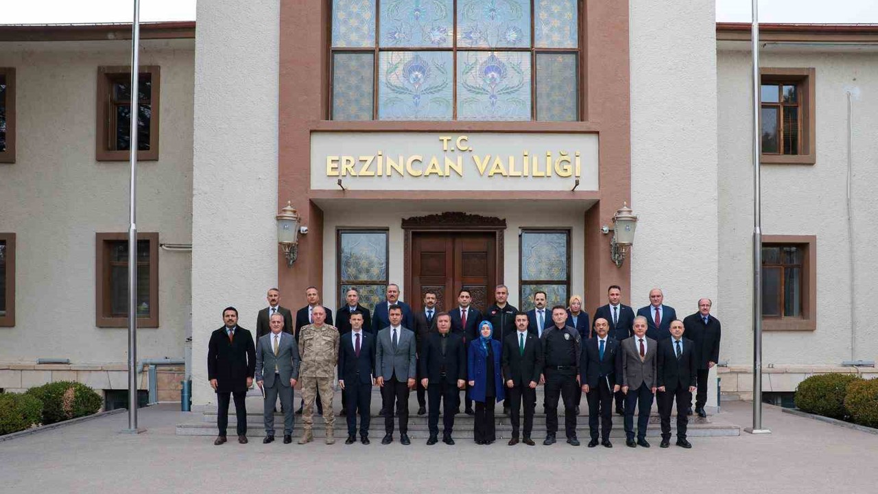 Vali Aydoğdu başkanlığında 29. Birim Amirleri Toplantısı yapıldı
