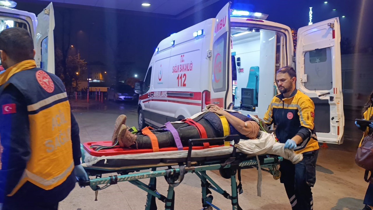 Bursa’da yolun karşısına geçmeye çalışan yayaya kamyonet çarptı
