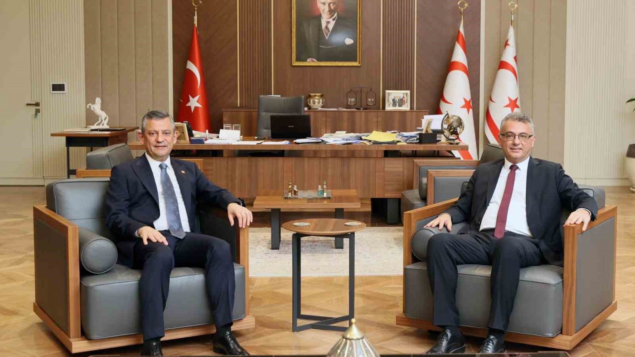 KKTC Cumhurbaşkanı Erhürman, CHP Genel Başkanı Özel’i kabul etti
