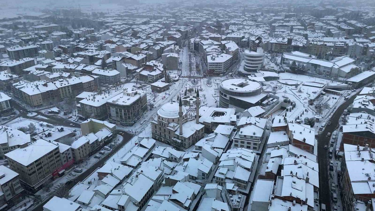 Bolu beyaza büründü
