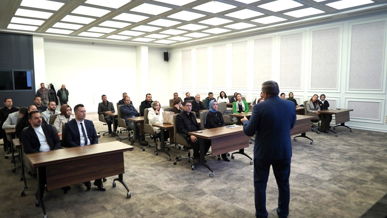 Melikgazi Belediyesi’nden ’Kuralları ve Adab-ı Muaşeret’ eğitimi
