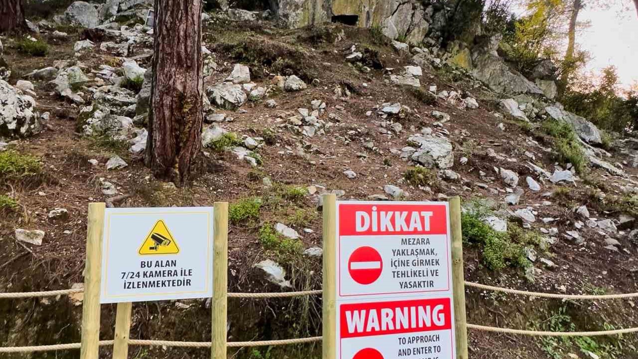 Marmaris Ticaret Odası’ndan 2 bin yıllık kaya mezarlarına kameralı koruma desteği
