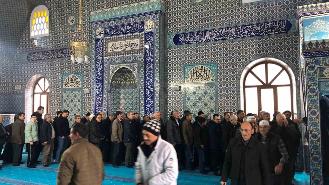 Emet’te Sakal-ı Şerif ziyaretine yoğun ilgi
